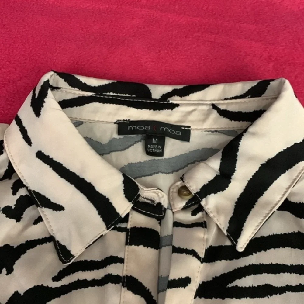3/$20✨Moa Moa Zebra Animal Print Dress Blouse Top - Picture 2 of 6